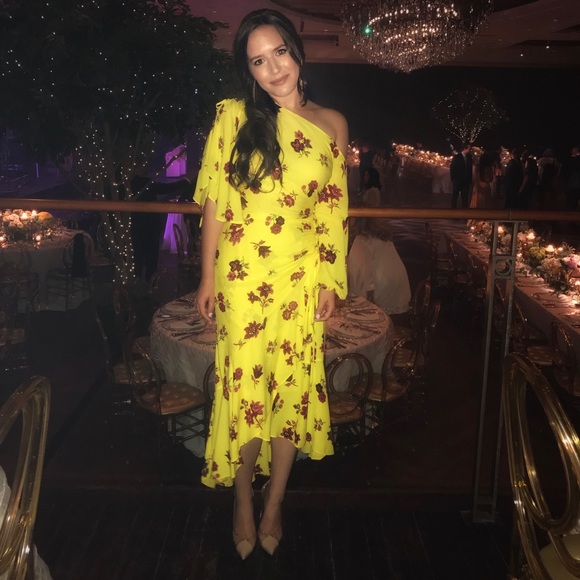 Meet your Posher, Ellisha - Picture 1 of 1